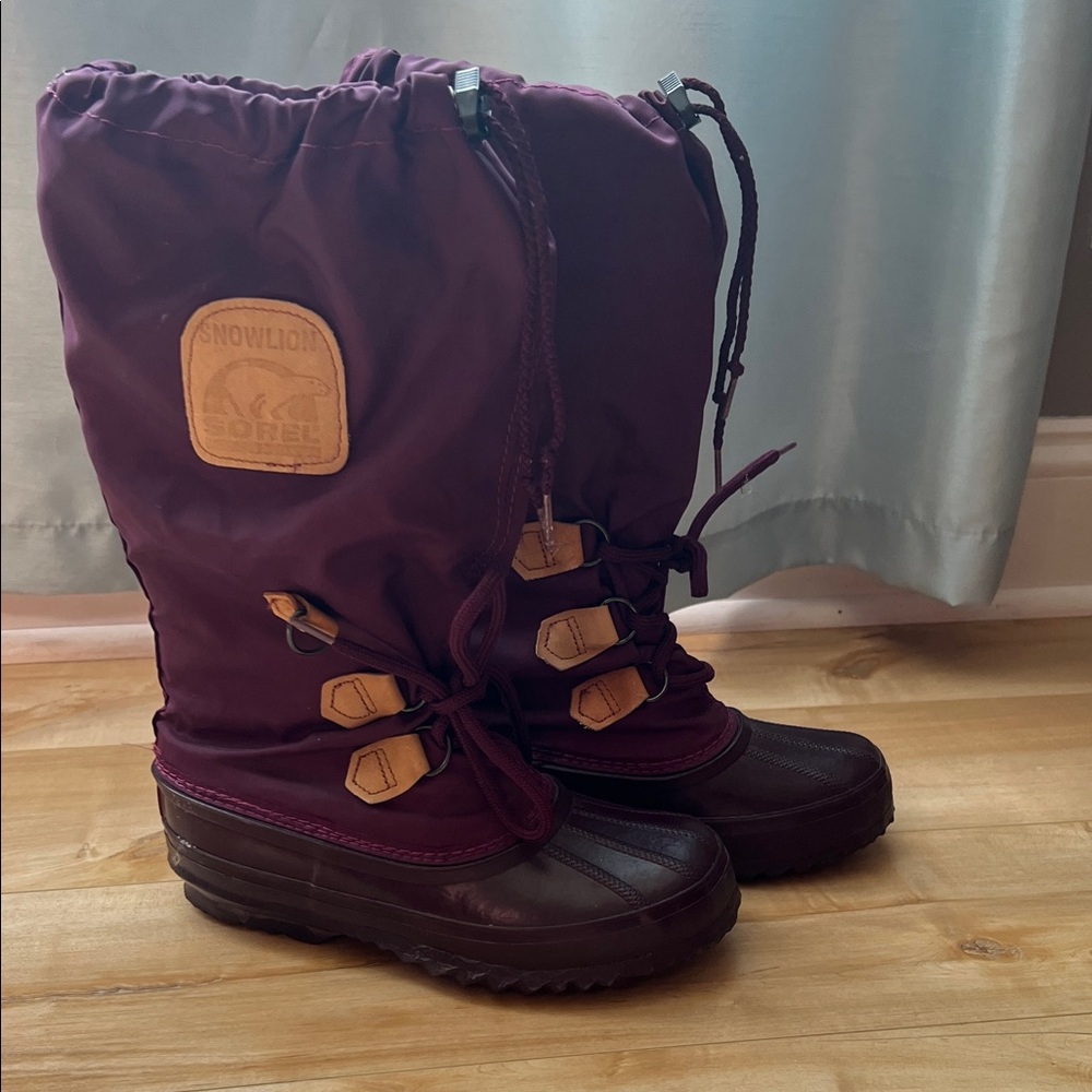 Sorel Burgundy and Tan Winter Boots